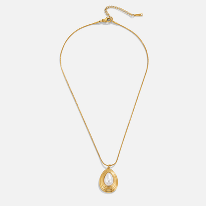 Camila Antique-Style Teardrop Pendant Necklace