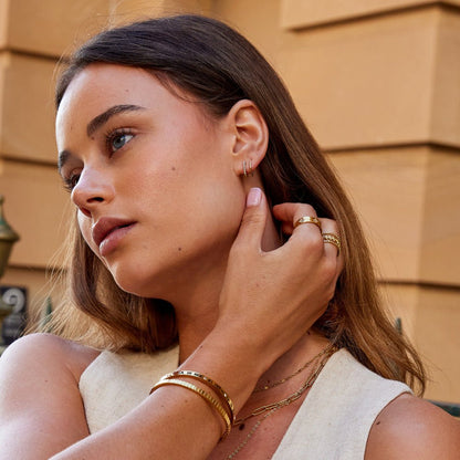 Claw Earrings in Gold-Tone with a Pearl Bead