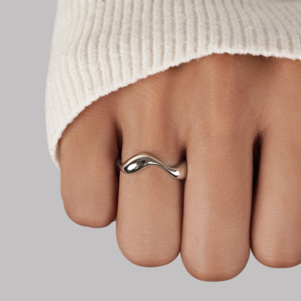 Gentle Single Wave Silver-Tone Band Ring