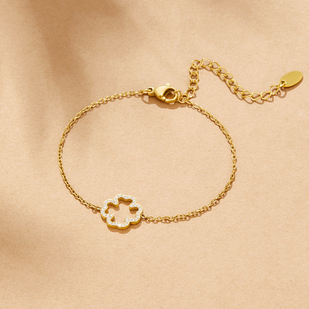 Bright Clover Leaf Crystal Bracelet