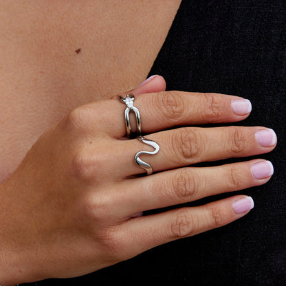 Eliza Flexible Link Band Ring in Silver-Tone