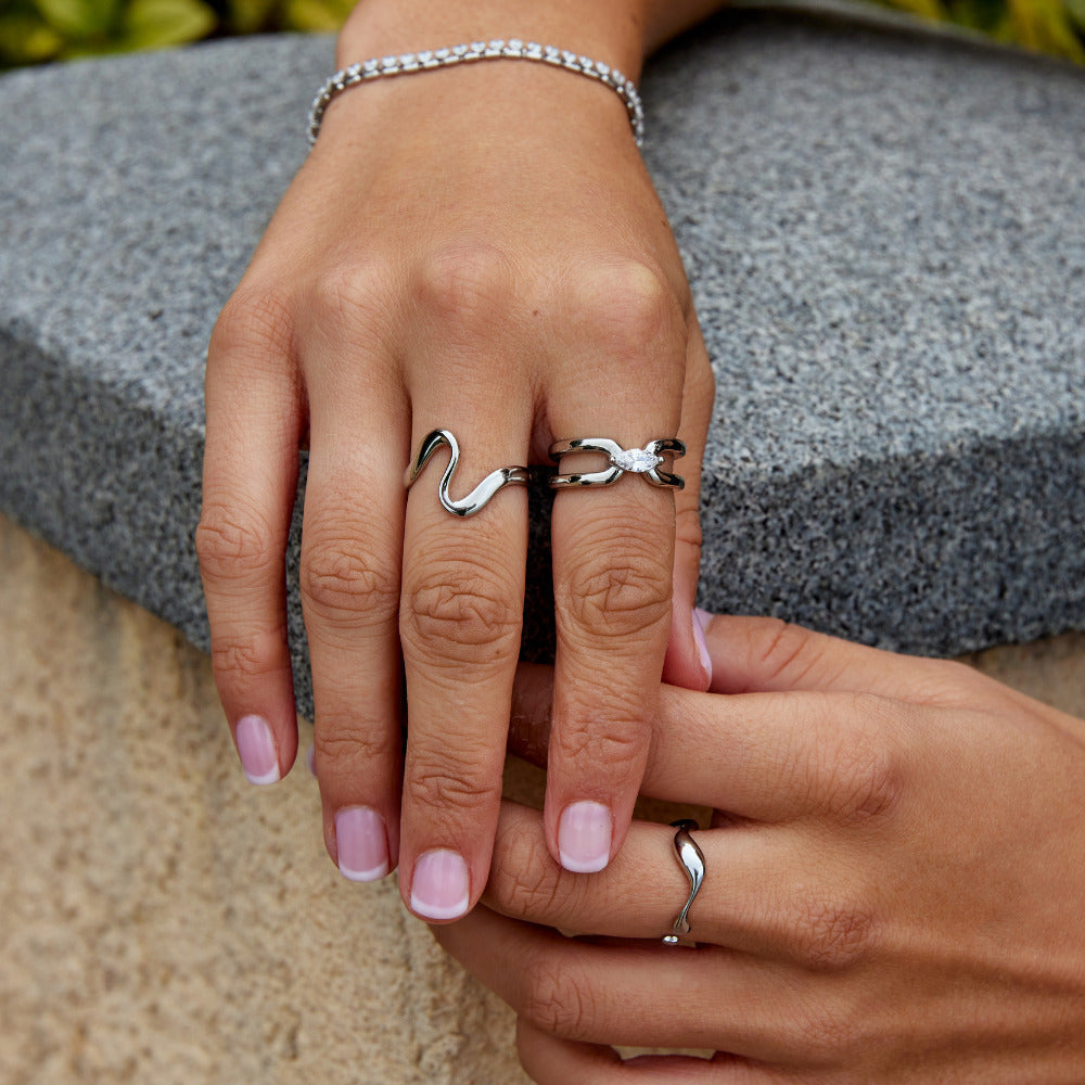 Eliza Flexible Link Band Ring in Silver-Tone