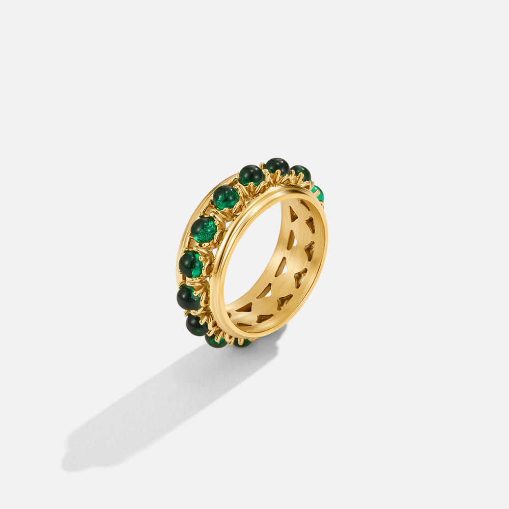 Simple Band Ring with an Emerald Green Crystal