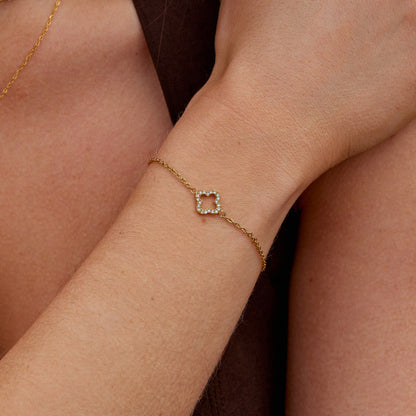 Outlined Clover Crystal Bracelet