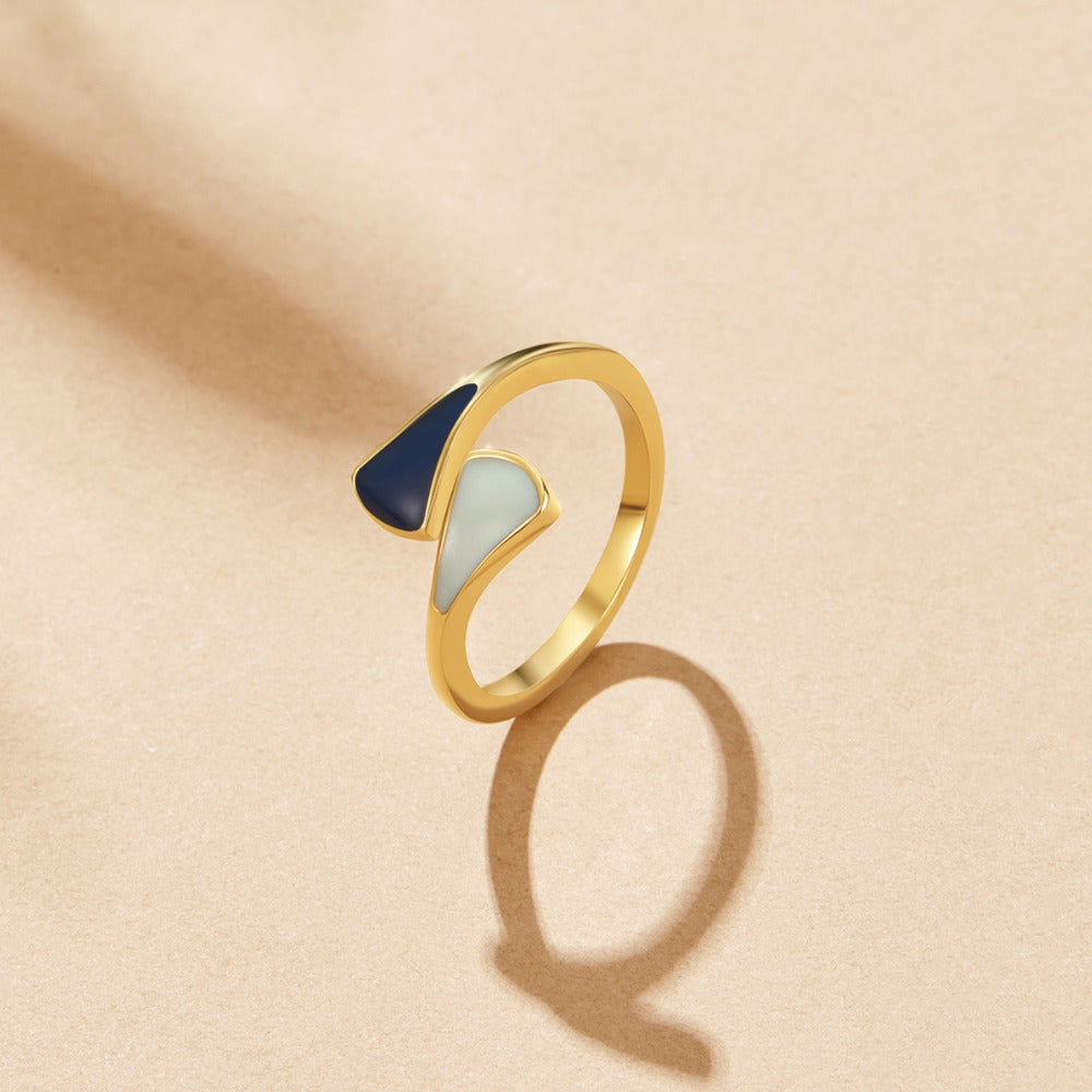 Safira Slim Ring with a Dreamy Blue Stone