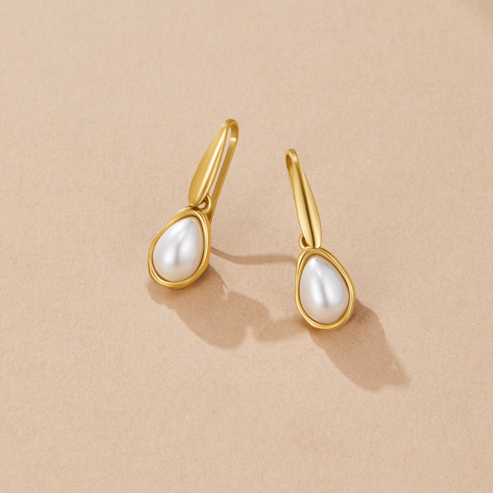 Agatha Softly Glowing Pearl Drop Earrings