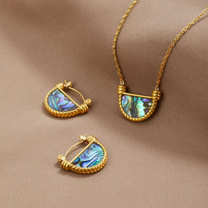 Amalfi Shell and Blue Bead Necklace