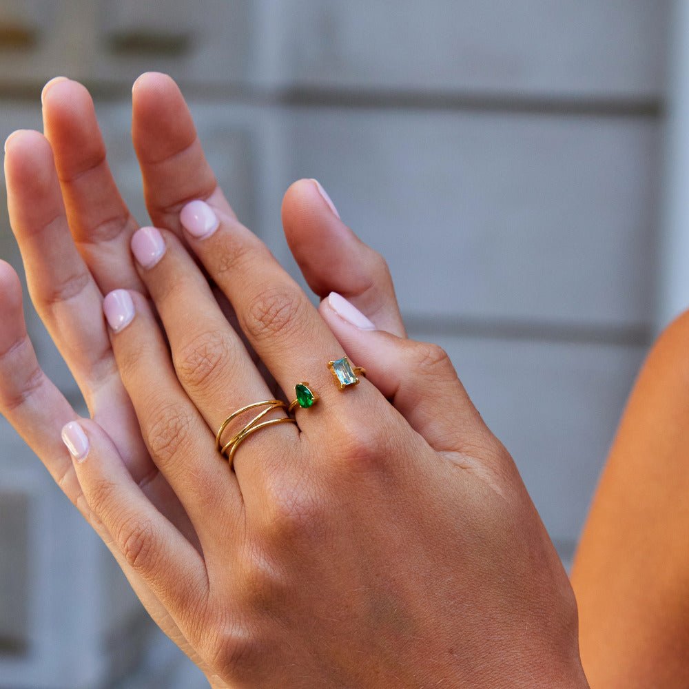 Aurora Slim Ring with an Aqua Green Crystal