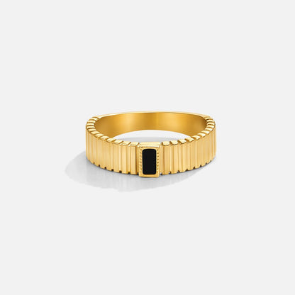 Ribbed Band Ring with a Dark Crystal Centre