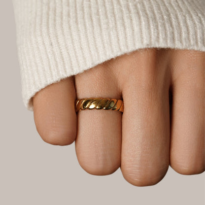 Calira Fine Strand Looped Infinity Ring