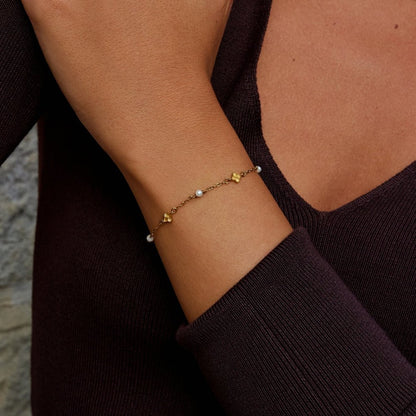 Camila Petal Detail Delicate Chain Bracelet