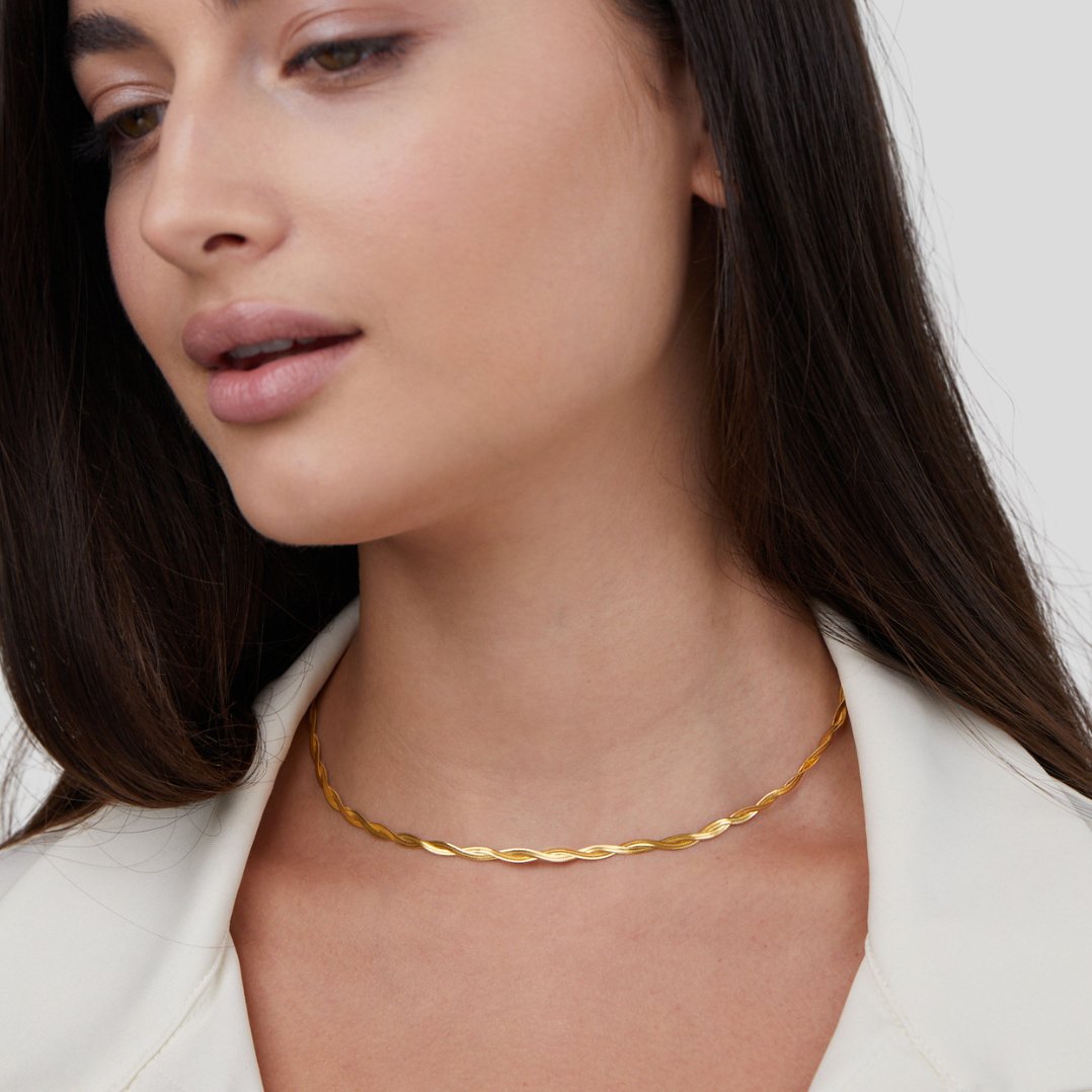 Chiara Turning Snake Chain Collar Necklace