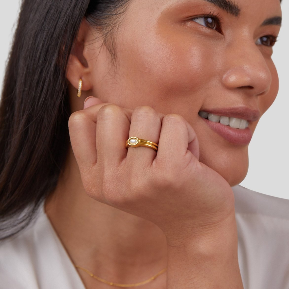 Rounded Pearl Bead on a Gold-Tone Band Ring