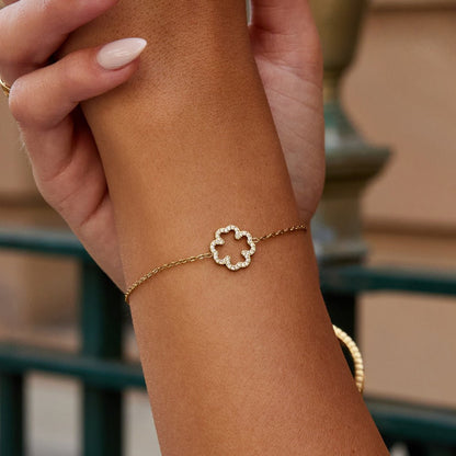 Bright Clover Leaf Crystal Bracelet