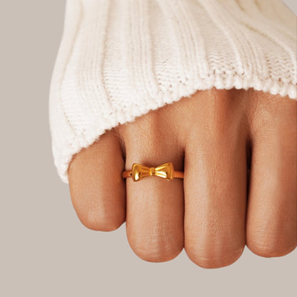 Ellie Small Bow Gold-Tone Slim Band Ring