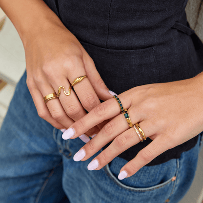 Rich Green Crystal Wide Set Cocktail Ring