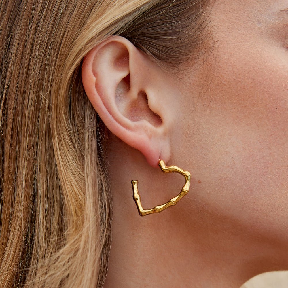 Endless Heart Outline Fine Hoop Earrings
