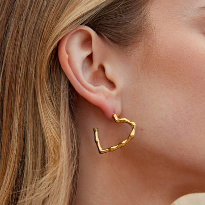 Endless Heart Outline Fine Hoop Earrings