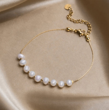 Eva Slim Chain Freshwater Pearl Bracelet
