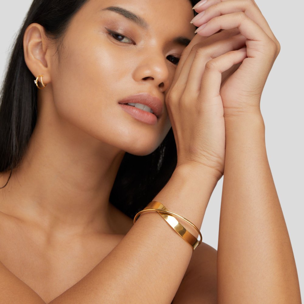 Eve Slim Polished Narrow Gold-Tone Bangle