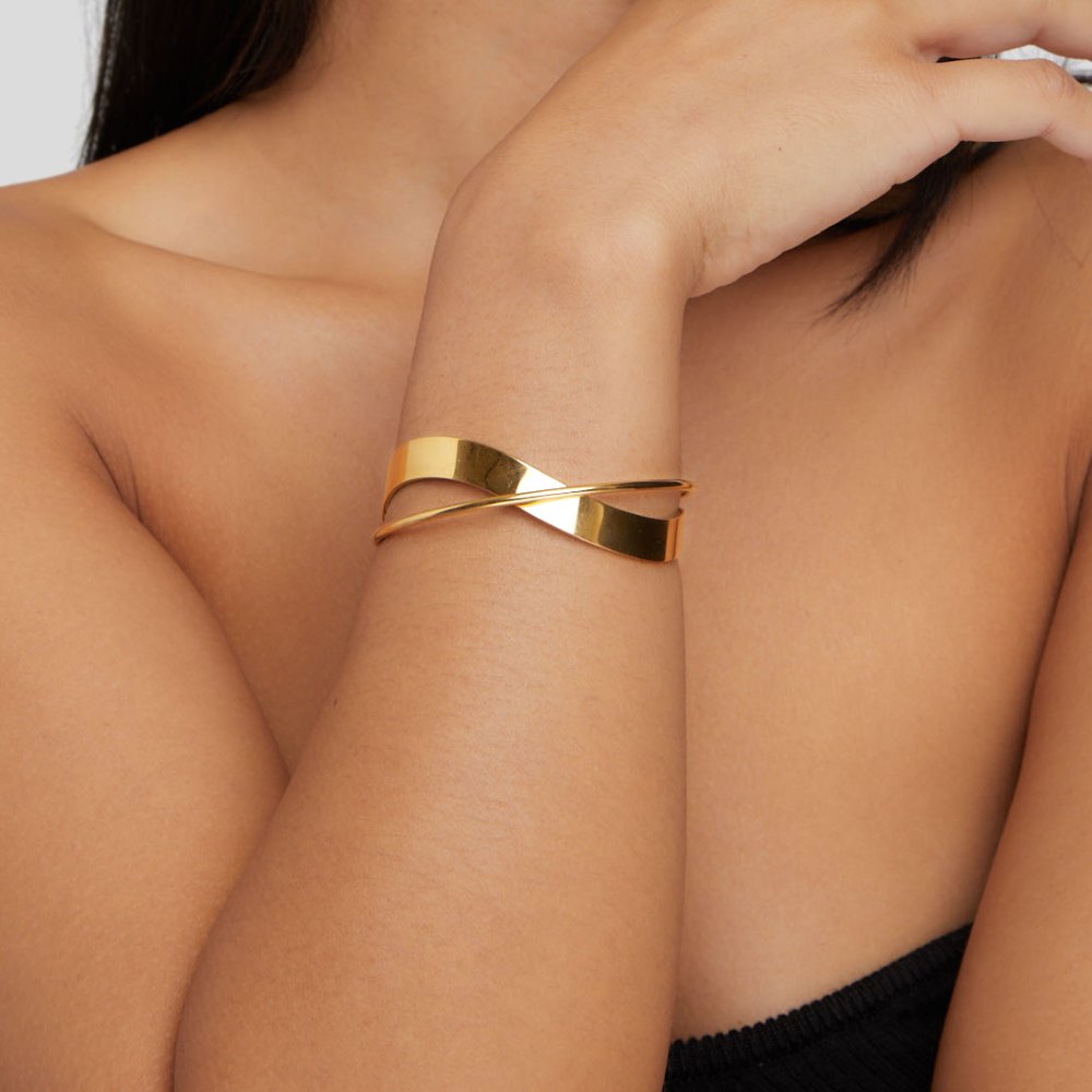 Eve Slim Polished Narrow Gold-Tone Bangle