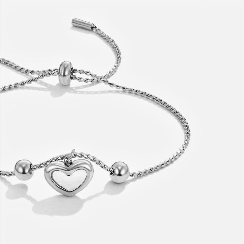Single Small Heart Charm Slim Chain Bracelet