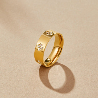 Small Clover Crystal Gold-Tone Band Ring