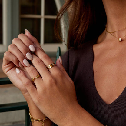 Small Clover Crystal Gold-Tone Band Ring