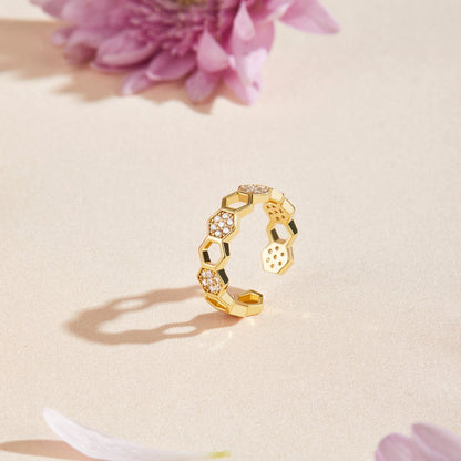 Honeycomb Pattern Gold-Tone Crystal Band Ring