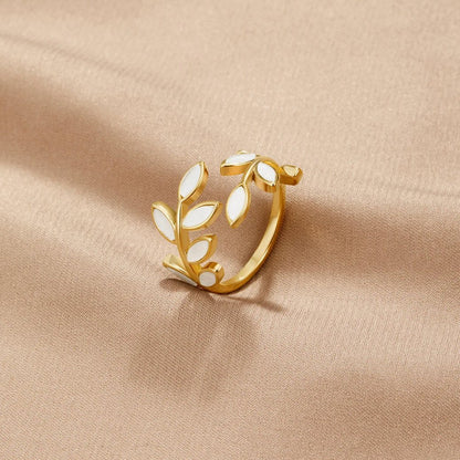 Single Leaf Gold-Tone Curved Everyday Ring