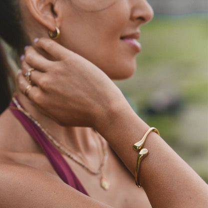 Soft Teardrop Pear-Shaped Gold-Tone Bangle