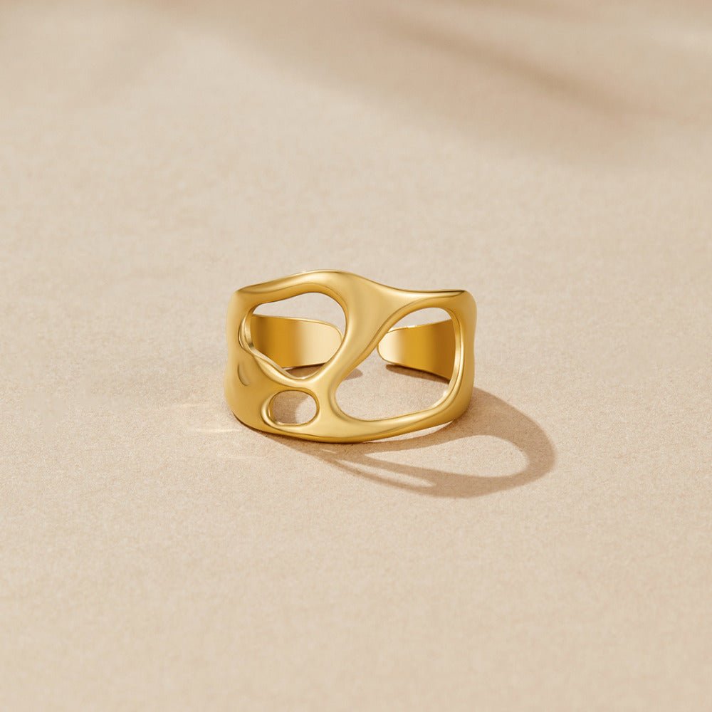 Golden Dream Ring with an Openwork Cut-Out Band