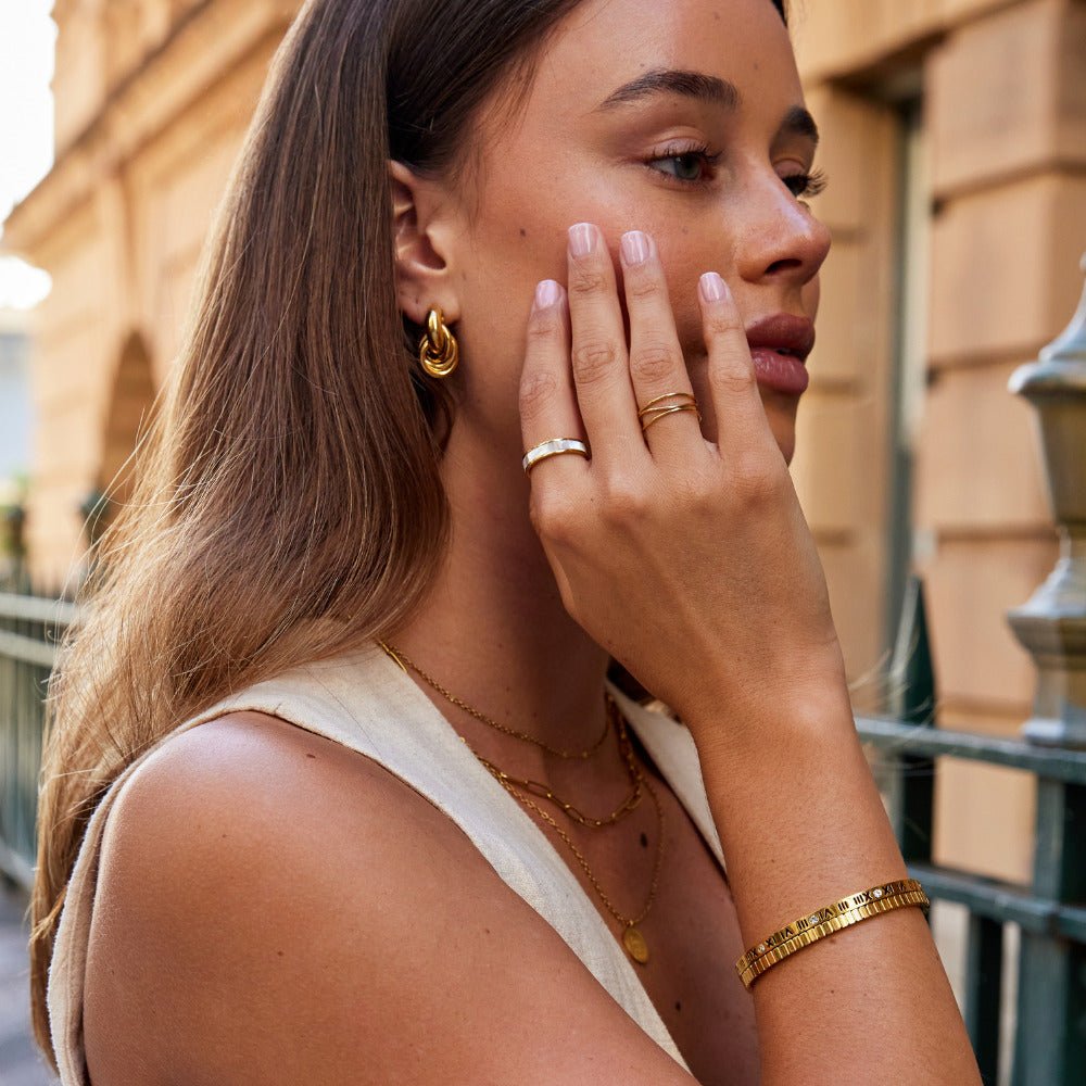 Ivory Pearl Set Warm Gold-Tone Band Ring