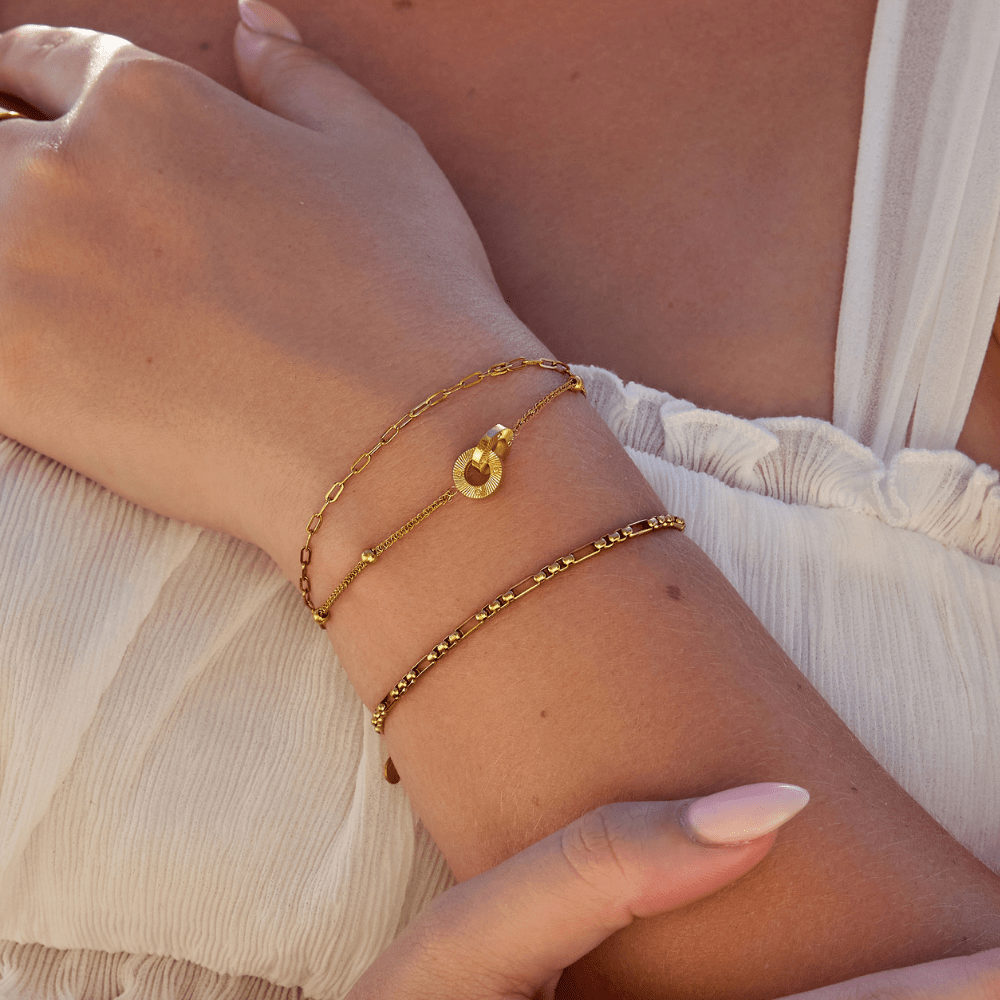 Continuous Interlocking Loop Chain Bracelet