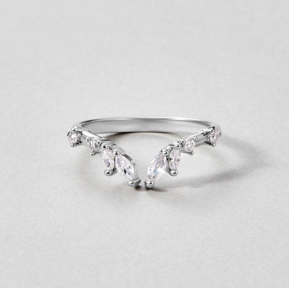 Lily Climbing Vine Silver-Tone Crystal Ring