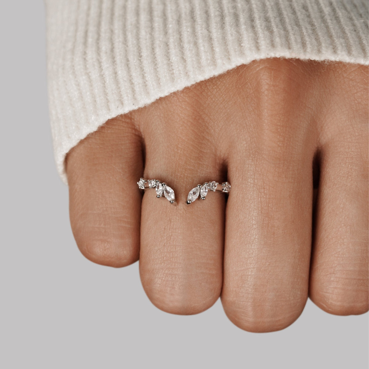 Lily Climbing Vine Silver-Tone Crystal Ring