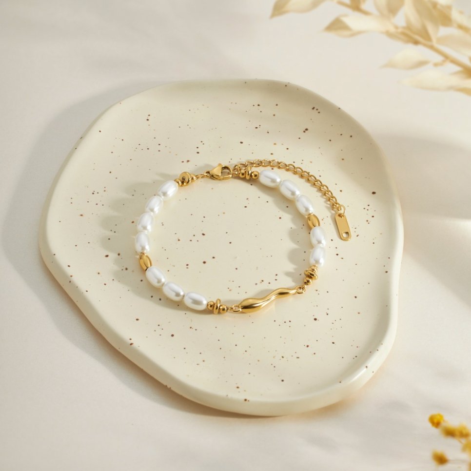Lovina Classic Round Pearl Strand Bracelet