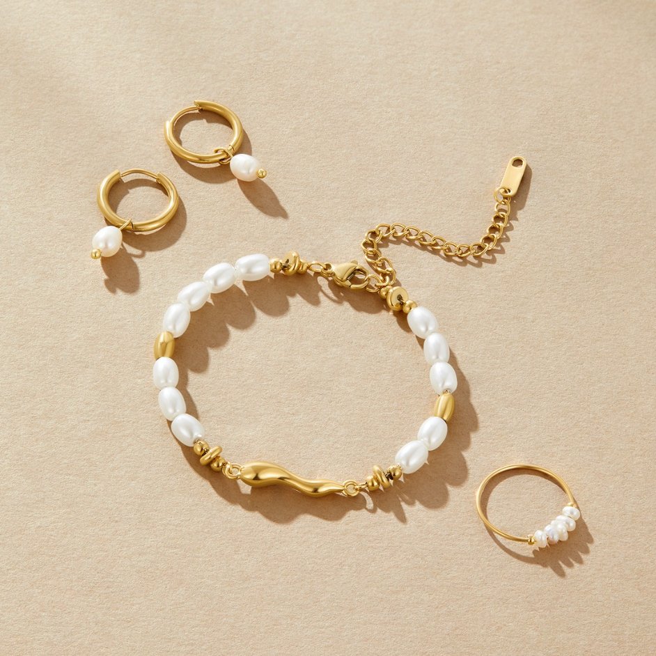 Lovina Classic Round Pearl Strand Bracelet