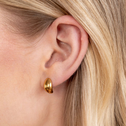 Little Curved Ear-Hugging Stud Earrings