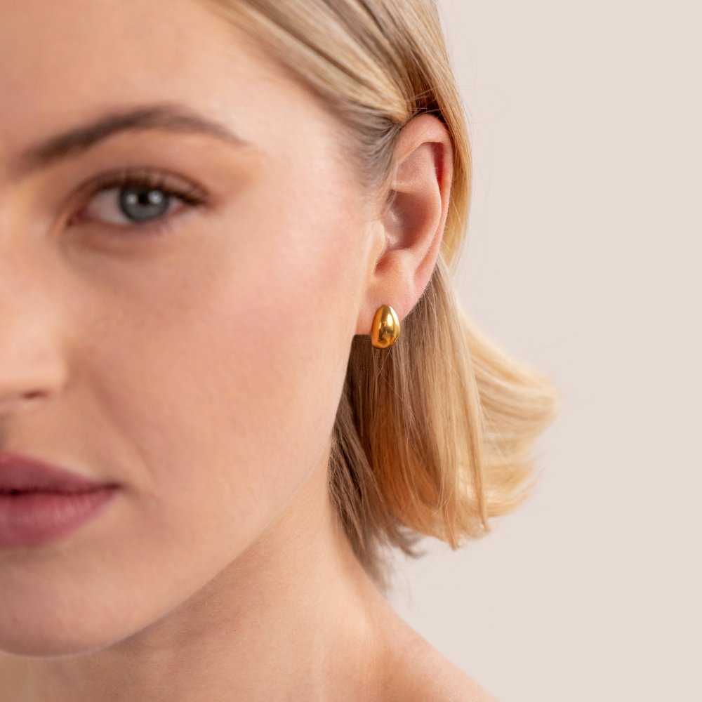 Little Curved Ear-Hugging Stud Earrings