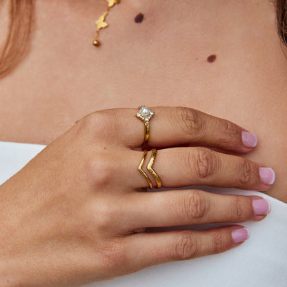 Alternating Pearl and Crystal Eternity Ring