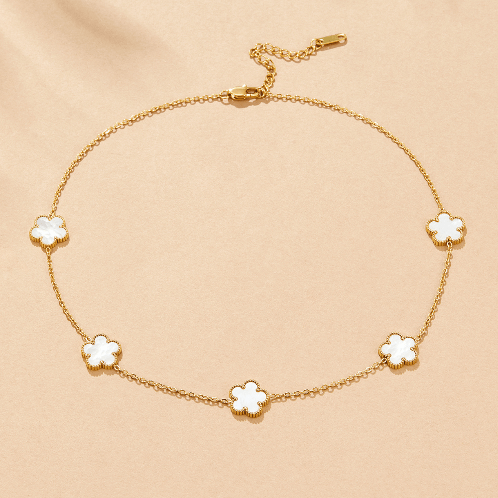 Clover Motif Necklace with Pearl and Shell