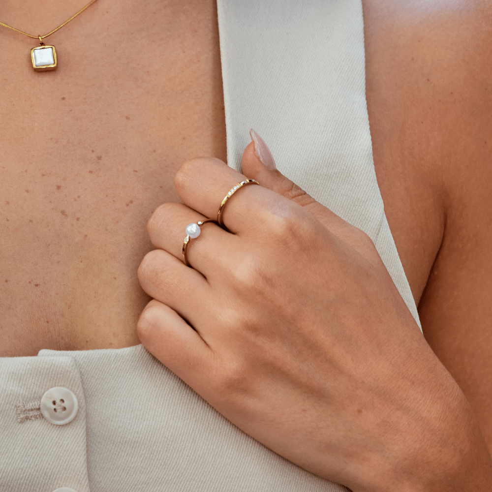 Peri Freshwater Pearl Fine Band Ring