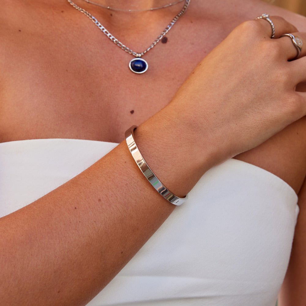 Rina Smooth Cool Shine Silver-Tone Bangle