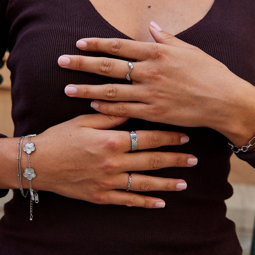 Clover Charm Crystal Silver-Tone Band Ring