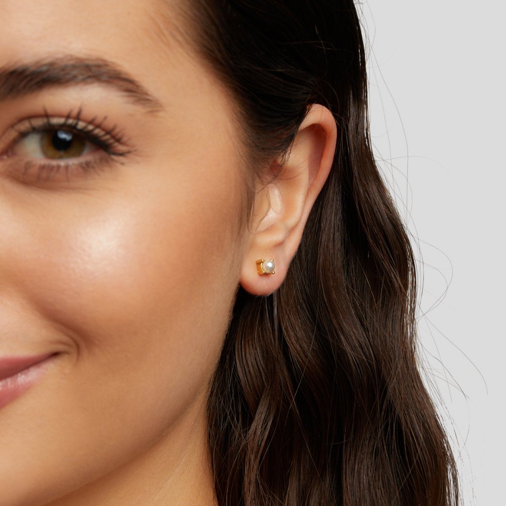 Sofia Single Pearl Stud Earrings for Every Day
