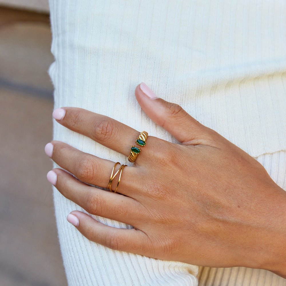 Tara Green Crystal Antique-Style Band Ring