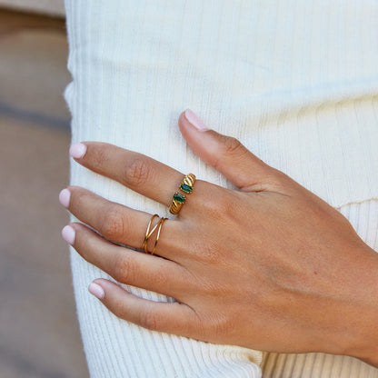 Tara Green Crystal Antique-Style Band Ring