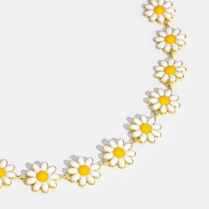 Small White Daisy Bloom Pendant Necklace